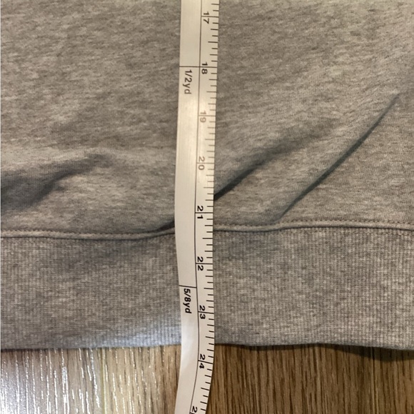 RAW Women’s Gray & Black Crewneck Sweater with Pink Detail – Size L - Picture 4 of 8